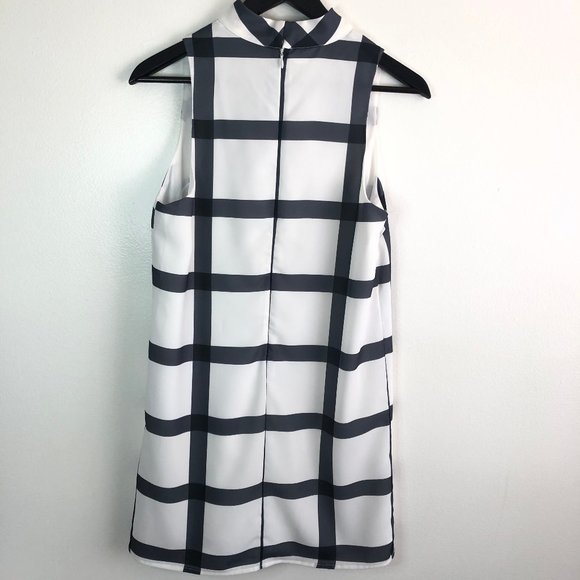 Lulu's Keyhole Choker Dress - Picture 2 of 6